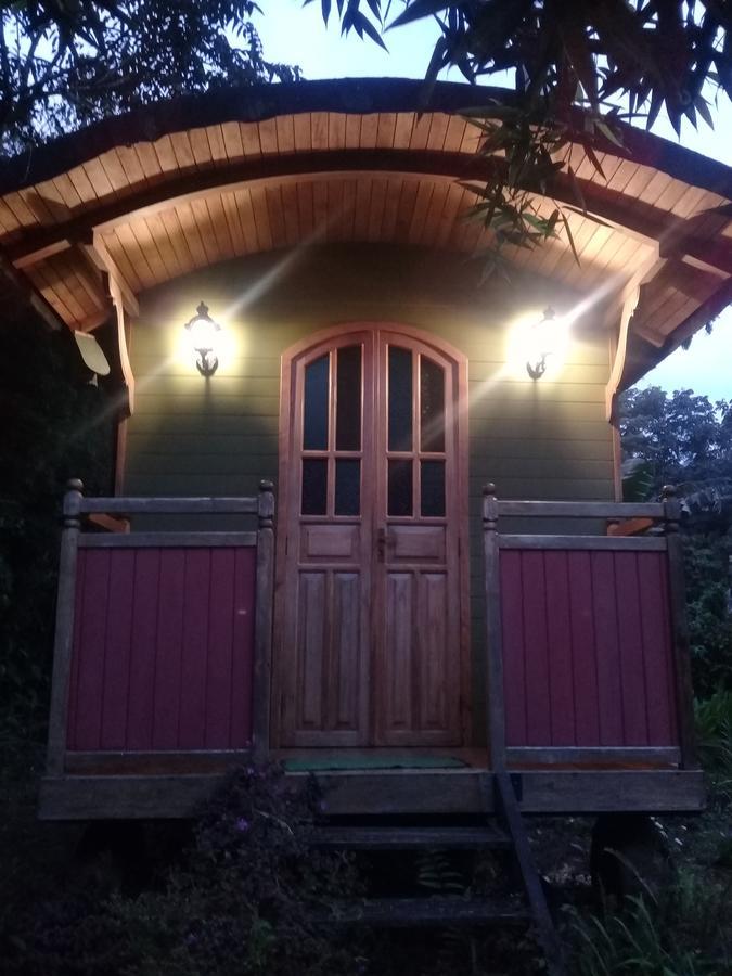 Hosteria La Roulotte - מינדו מראה חיצוני תמונה